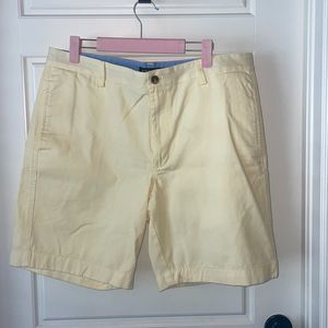 Chaps Men’s Pastel Yellow Shorts